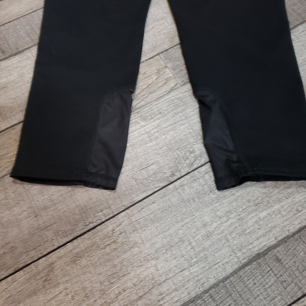 Fabletics Cropped Capris Athletic Yoga Leggings - image 5
